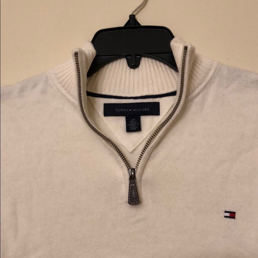 Tommy Hilfiger Men’s Sweater!